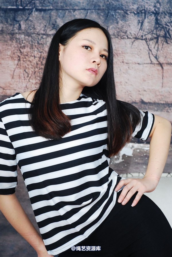 唯美之家 - 思欣红礼服 第 27 张图片
