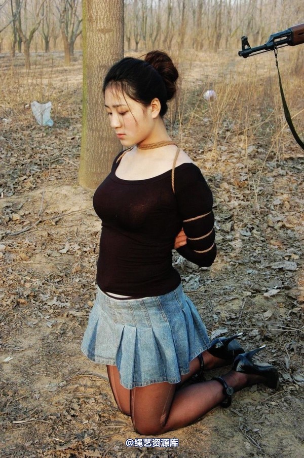 mj影视 - 2013-3-4陈沫踏青 黑丝美女最终的不归路 第 20 张图片