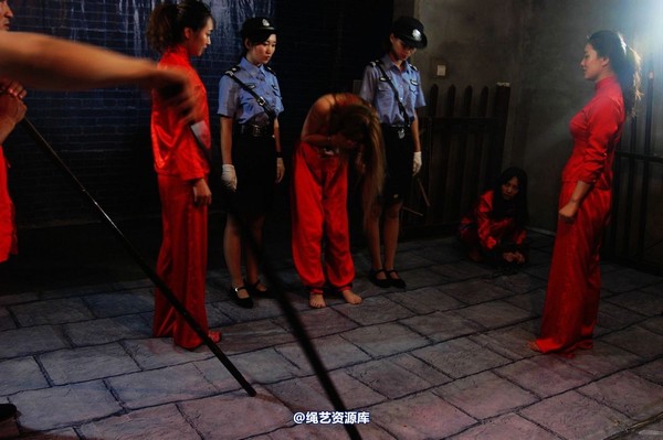 mj影视 - 血的代价梦境古大堂 女囚众生相2013-08-26 第 252 张图片