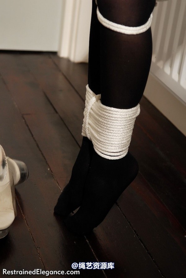 restrainedelegance - Those Heels Won't Stay On Long! 第 54 张图片