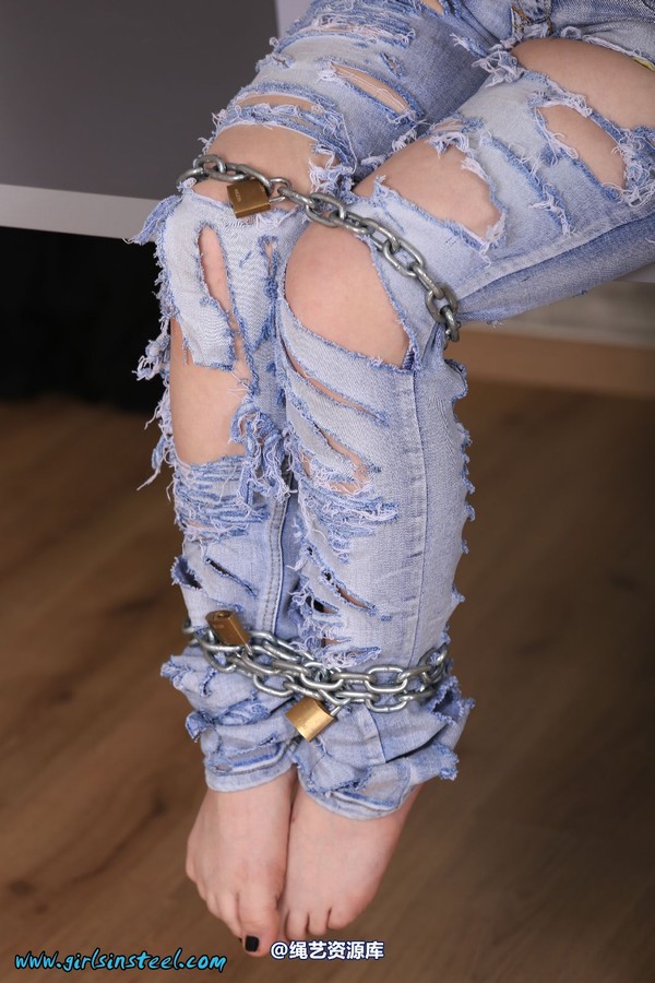 girlsinsteel - Cowgirl Lisa hogcuffed 第 51 张图片