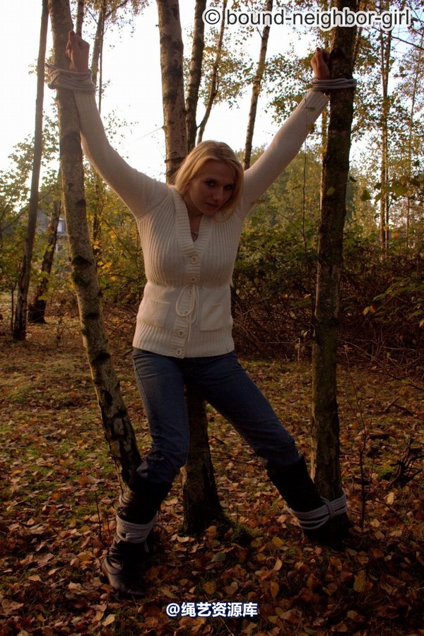 bound-neighbor-girl - Bambi - Tied up in the autumn woods Part 2 第 31 张图片