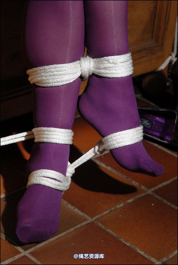 simplytied - Terri in purple tights 第 37 张图片