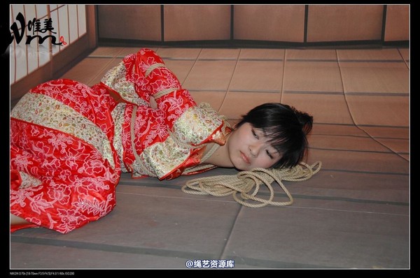 唯美之家 - 08-05-29盈盈汉服-护士装 第 117 张图片