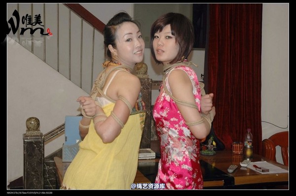 唯美之家 - 2009-6-12美女KB秀之姐妹旗袍 第 100 张图片