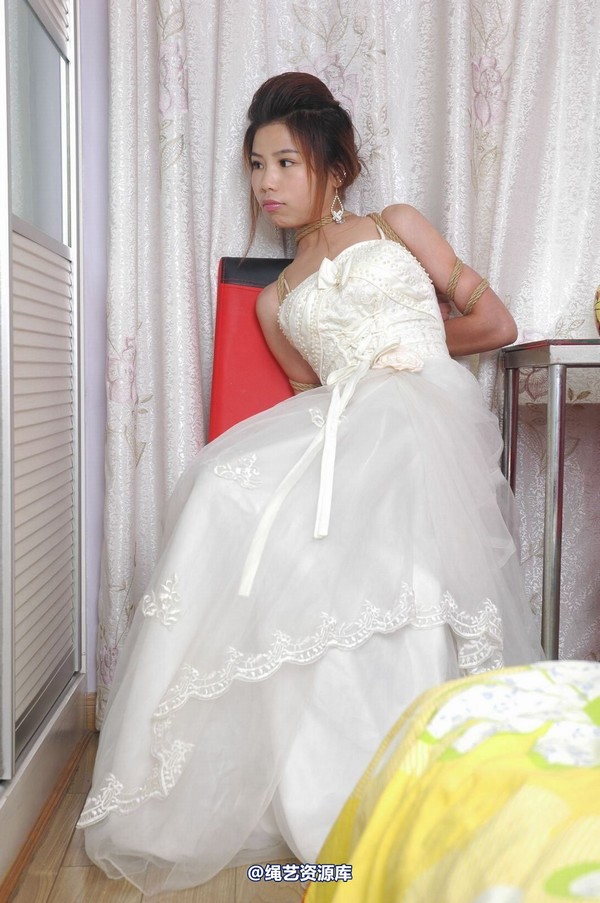 唯美之家 - 丽莎婚纱捆绑2010-7-8 第 112 张图片