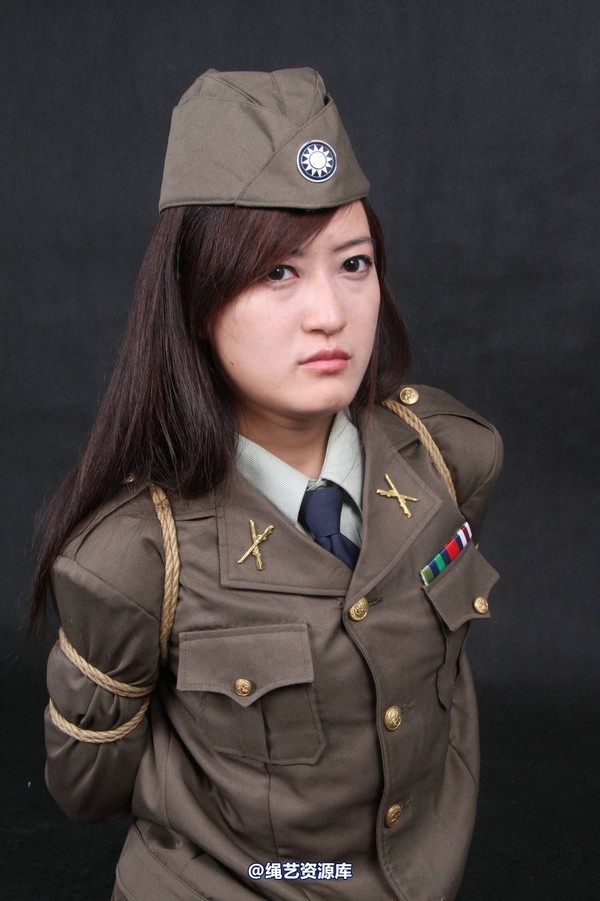 胜景山庄 - 072-婉柔军装 第 26 张图片