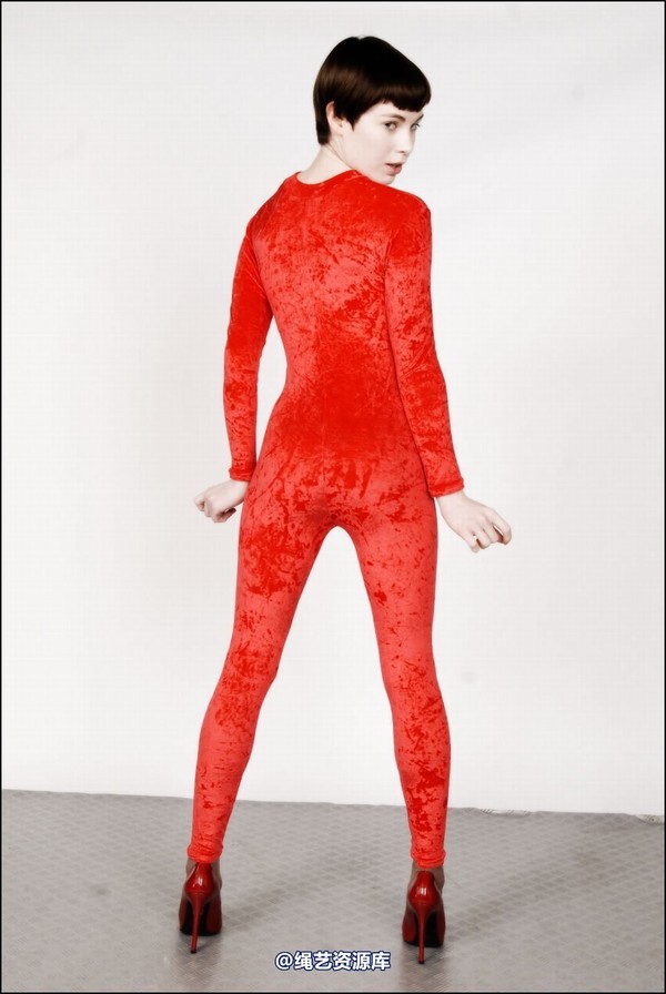 simplytied - Fawnya Red catsuit part 2 第 3 张图片