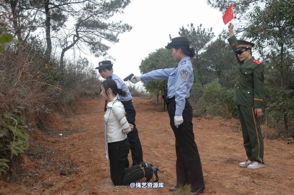 唯美之家 - 2010-1-26青灵下跪 第 33 张图片