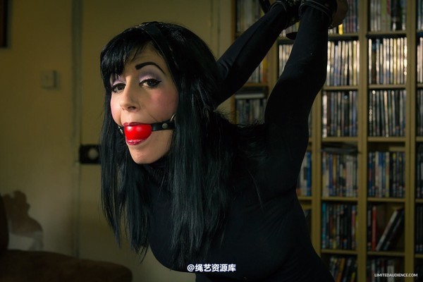limitedaudience - 2013 nyxon living bondage furniture 第 10 张图片