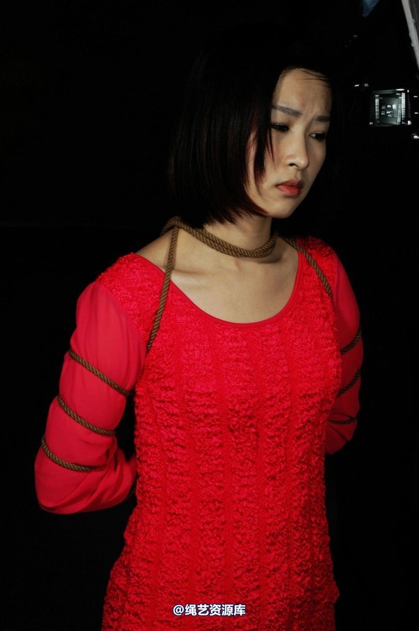 mj影视 - 梅晓枫―临刑捆绑2013-05-09 第 126 张图片