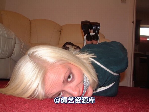 bondagebob - Angelica Vamp Secretary 4 第 1 张图片