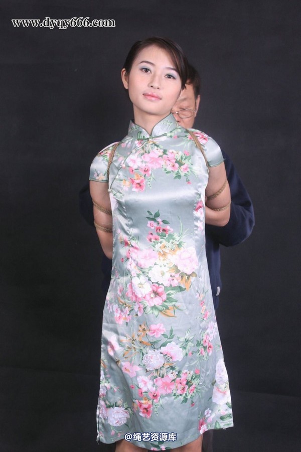 典雅倩影 - 093-忆君眼前如见君，瑶草芳兮思芬蒀 第 26 张图片