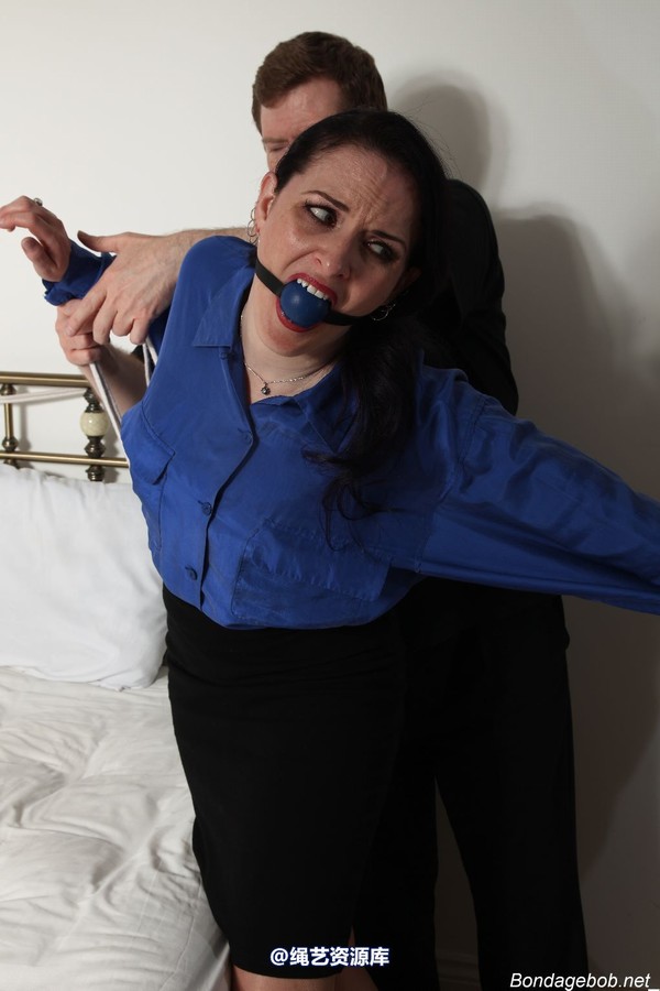 bondagebob - Caroline Pierce Grabbed at home 第 14 张图片