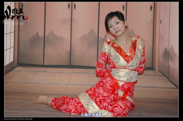 唯美之家 - 08-05-29盈盈汉服-护士装 第 30 张图片