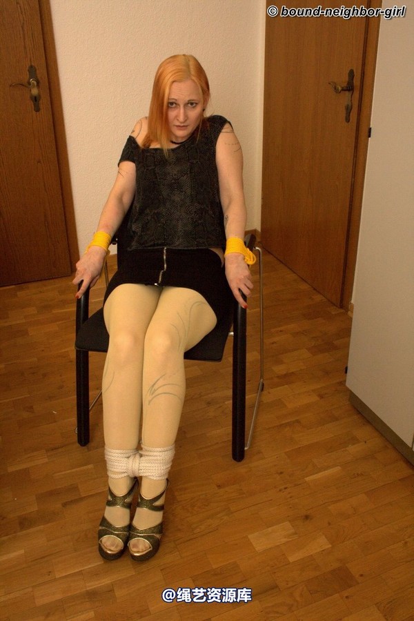 bound-neighbor-girl - Terry - Office bondage 1 第 10 张图片