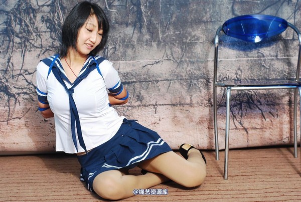 唯美之家 - 新模惠茜学生装 第 21 张图片