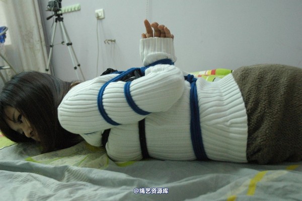 唯美之家 - 晓欣白毛衣 第 76 张图片