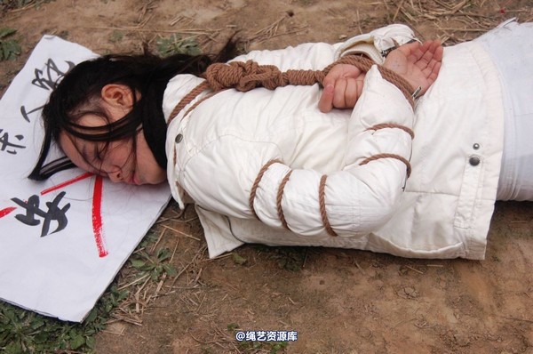 mj影视 - 安娜刑场2013-04-13 第 226 张图片