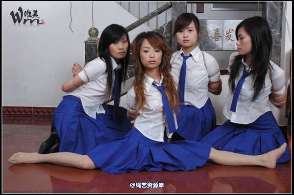 唯美之家 - 2008-09-24制服群绑 第 8 张图片