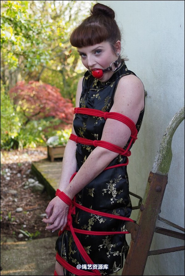 simplytied - RR on her trolly 第 23 张图片