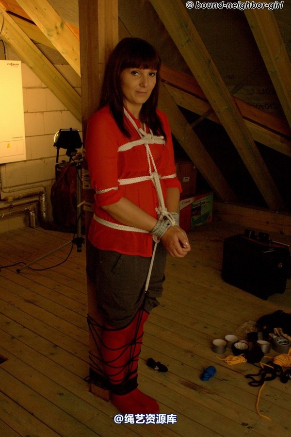 bound-neighbor-girl - Susan - Tied up in the Attic 2 第 18 张图片