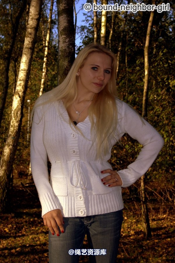 bound-neighbor-girl - Bambi - Tied up in the autumn woods Part 2 第 3 张图片