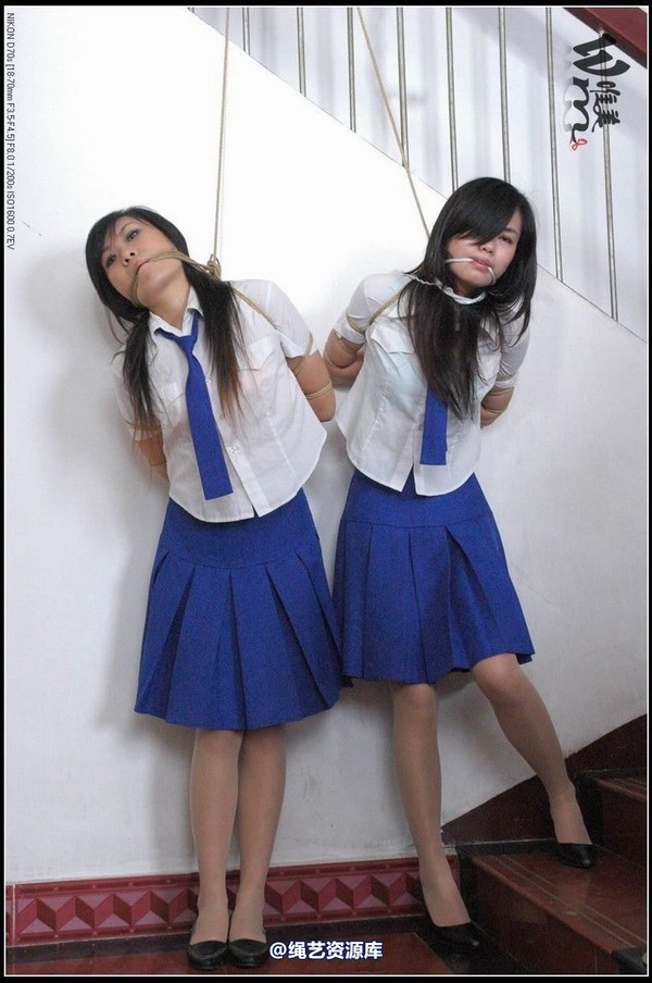 唯美之家 - 2008-09-24制服群绑 第 63 张图片