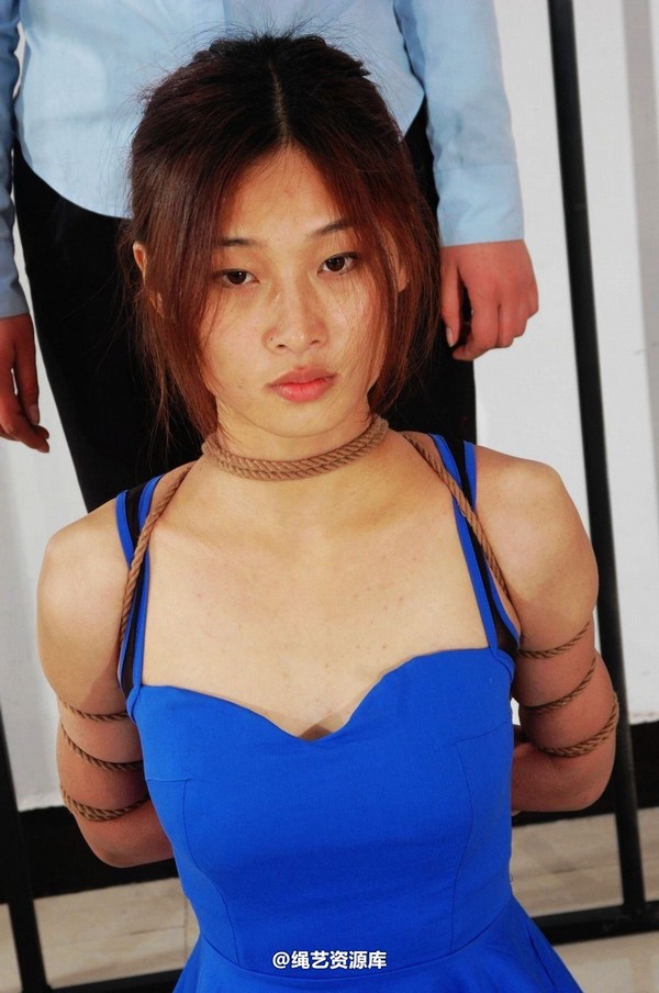 mj影视 - 倾心 前凸后翘的性感黑丝女犯-2013-03-26 第 62 张图片