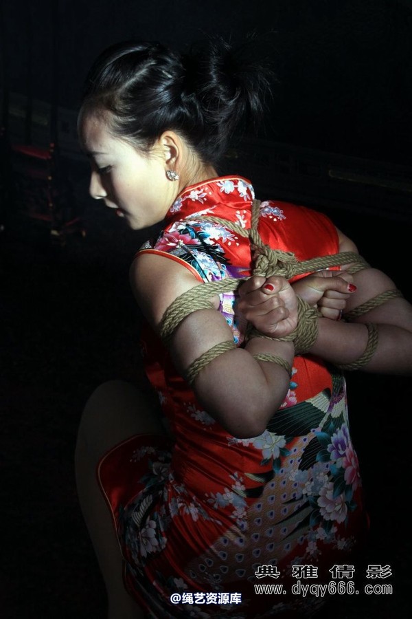 典雅倩影 - 021-“婉”约清纯红湿里 “婷”婷玉立扬尘去 第 3 张图片