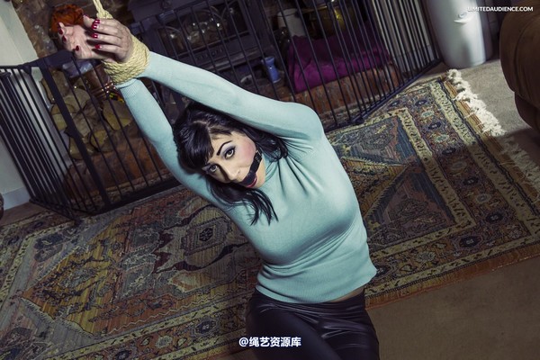 limitedaudience - 2013 nyxon powerless 第 26 张图片
