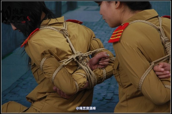 唯美之家 - 08-05-07特务 第 220 张图片