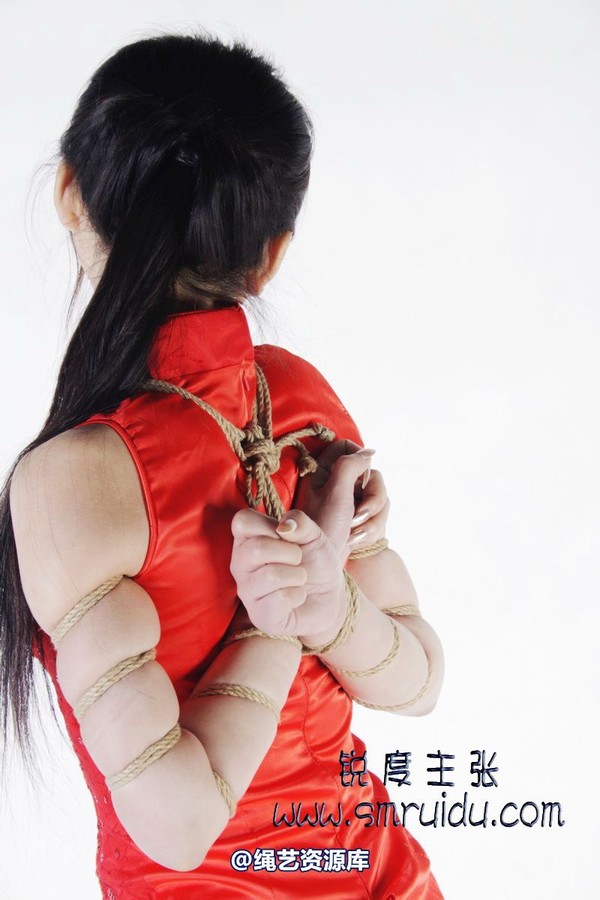 锐度主张 - 新年红旗袍五花紧缚（2011.1.2）模特：嫣儿 第 42 张图片