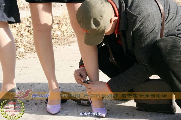 雅俗阁 - 2013-NO.34《押解》Model雅慕 雅蜜 第 24 张图片