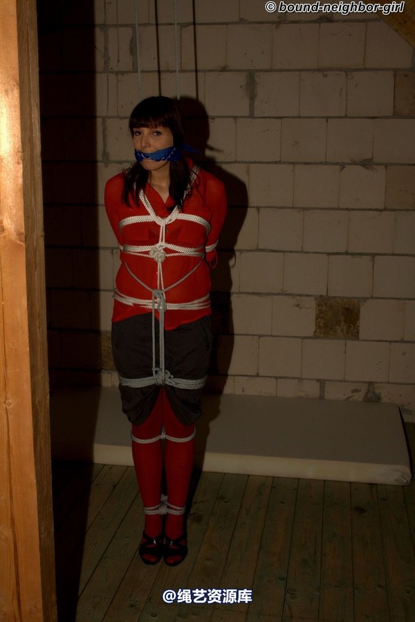 bound-neighbor-girl - Susan - Tied up in the Attic 1 第 32 张图片