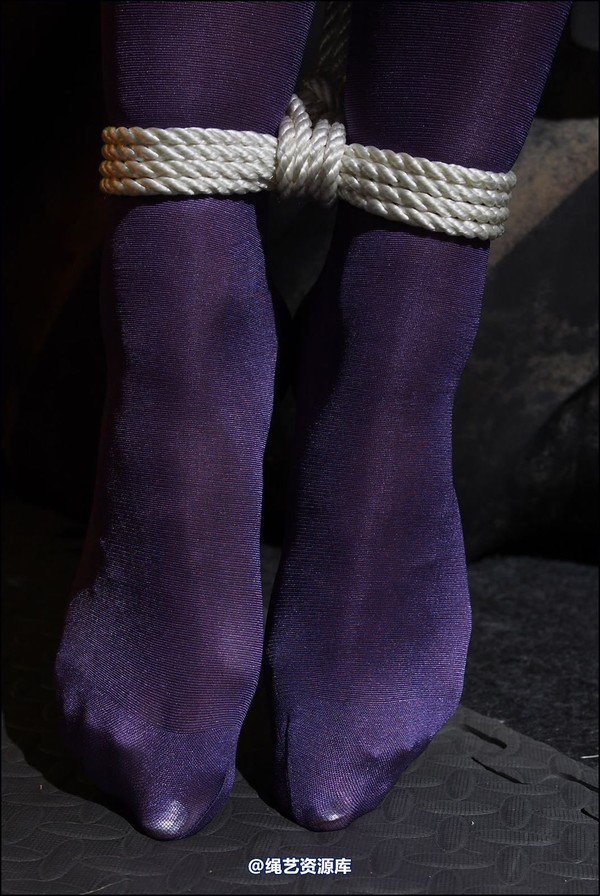 simplytied - Purple tights at Gym 第 28 张图片