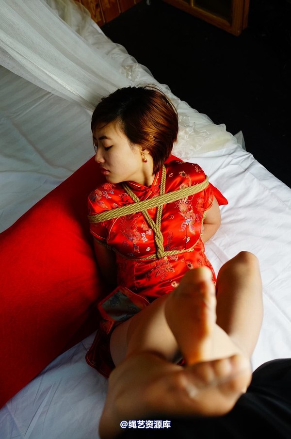 dk13美束馆 - 9.13-d小宝红旗袍-67P 第 15 张图片