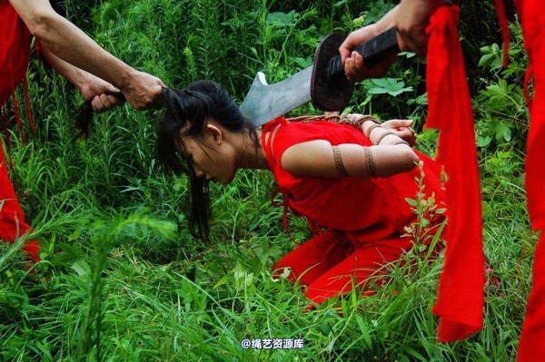 mj影视 - 血的代价-红罪衣刑场木驴斩－梅晓芳2013-08-26 第 178 张图片