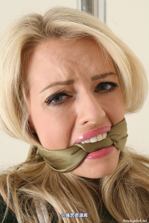bondagebob - Hannah Claydon Boyfriends surprise 第 98 张图片