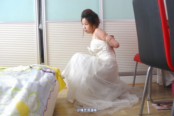 唯美之家 - 丽莎婚纱捆绑2010-7-8 第 161 张图片