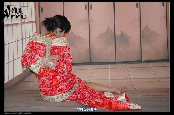 唯美之家 - 08-05-29盈盈汉服-护士装 第 70 张图片