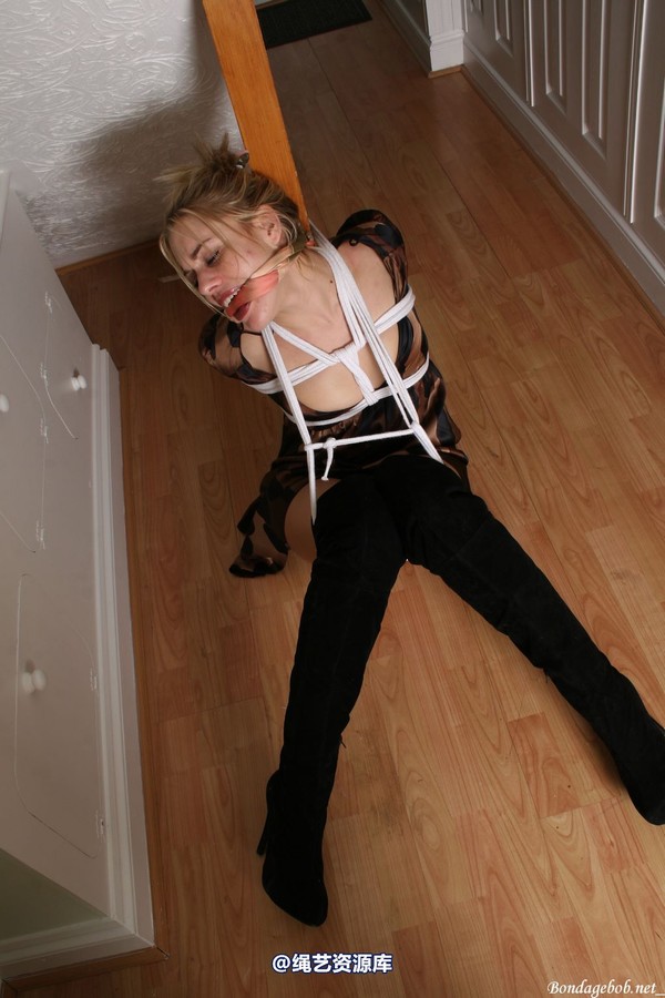 bondagebob - Tammy Squirming for freedom - no chance 第 70 张图片