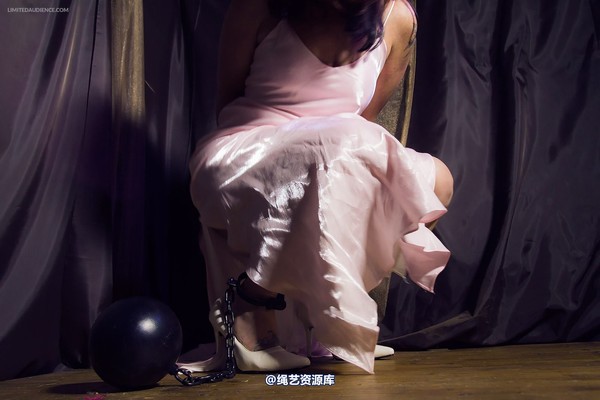 limitedaudience - 2014 fayth on fire chained princess 第 29 张图片