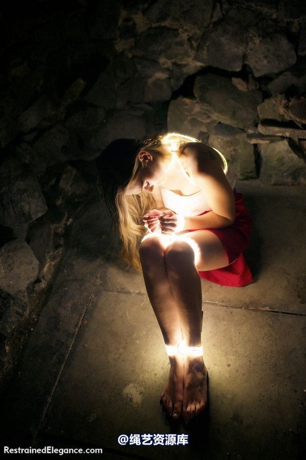 restrainedelegance - Captured By Light 第 18 张图片