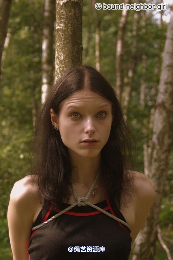 bound-neighbor-girl - Tanja - Tied up in the forest 2 第 39 张图片