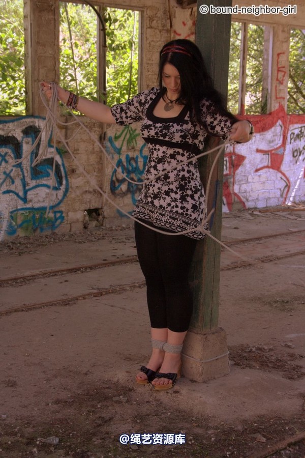 bound-neighbor-girl - Jasmin - Tied up in the ruins 1 第 53 张图片