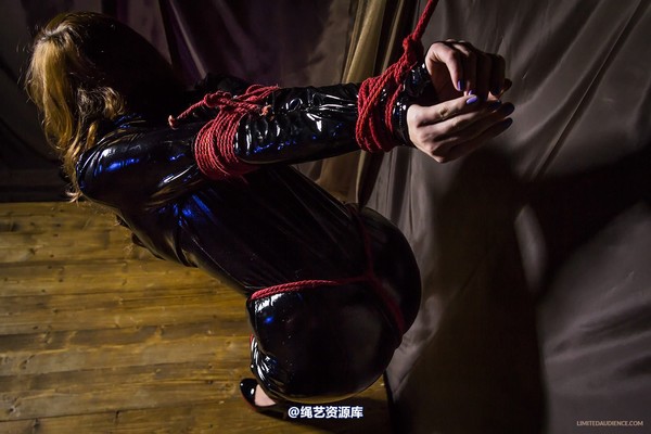 limitedaudience - 2014 trisha strict catsuit strappado 2 第 2 张图片
