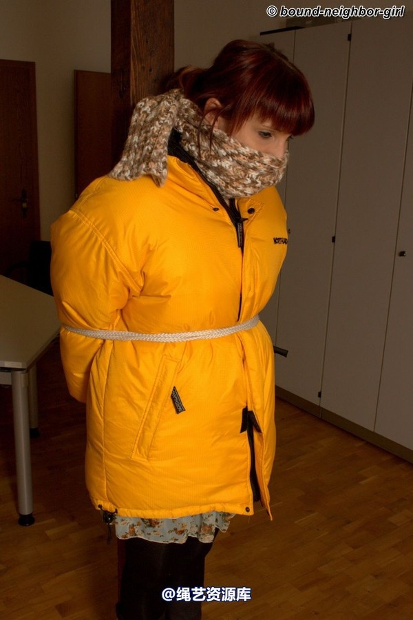 bound-neighbor-girl - Susan - Tied up in winter clothes 2 第 64 张图片