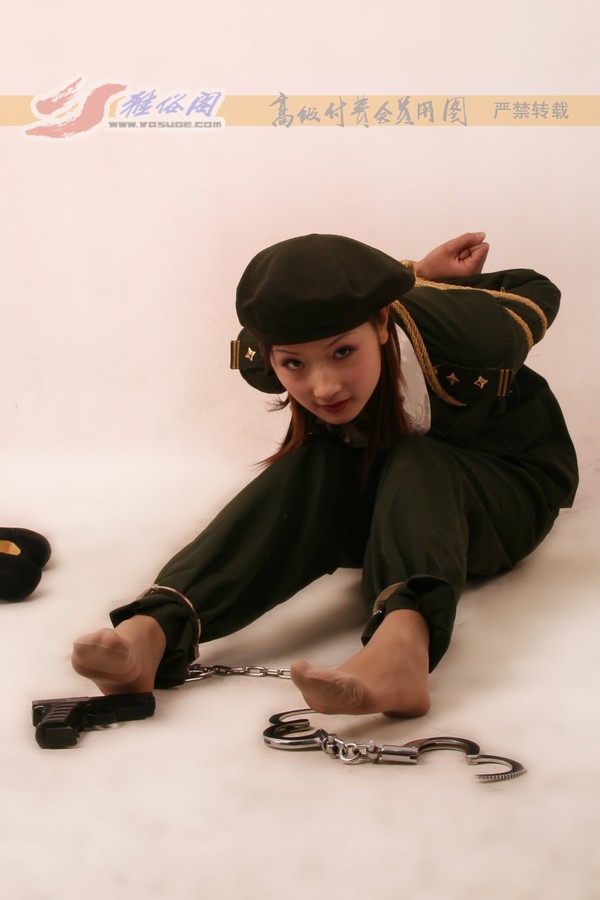 雅俗阁 - 20060407雪儿警服 第 125 张图片