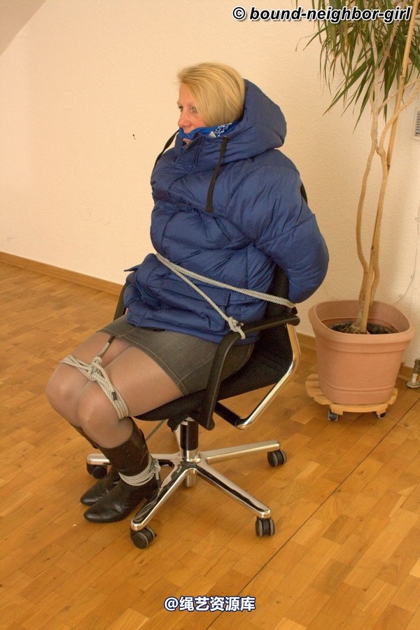 bound-neighbor-girl - Isabel - Tied at home and in the office 2 第 26 张图片